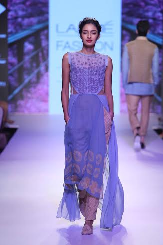 LFW: Kunal Anil Tanna, Mandira Bedi and Aartivijay Gupta's collections showcased