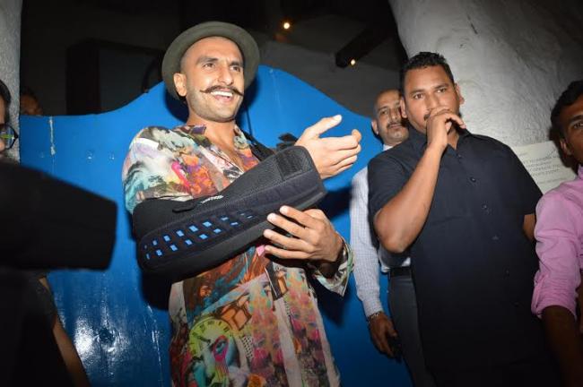 Deepika Padukone hosts party for friends at Bandra