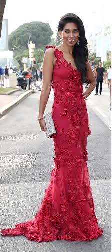 Actress Fagun Thakrar sizzles at the Cannes Film Festival