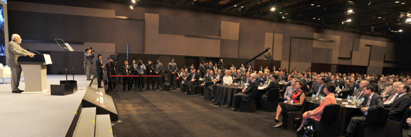 Narendra Modi at the Cheonggyecheon Stream