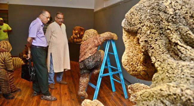 Gallery Sanskriti hosts exhibition of Ashoke Mullick, Nantu Behari Das' works