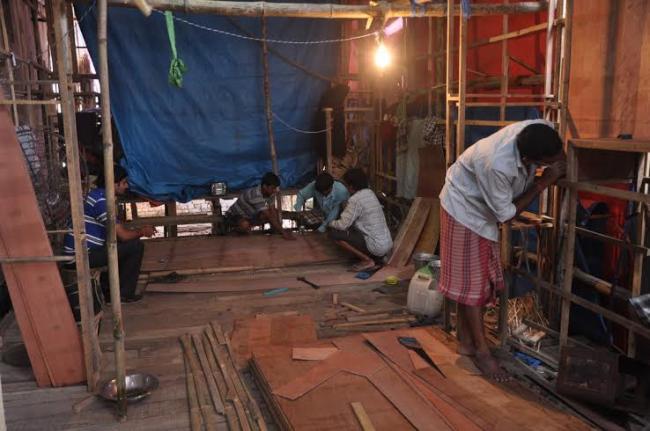 Bhowanipur 75 Palli Sarbojanin Durgotsav gears up for the festive season with  'Juta Abishkar' theme