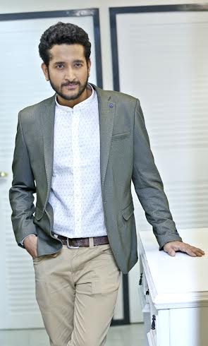 Parambrata unveils Turtle's Puja collection in Kolkata