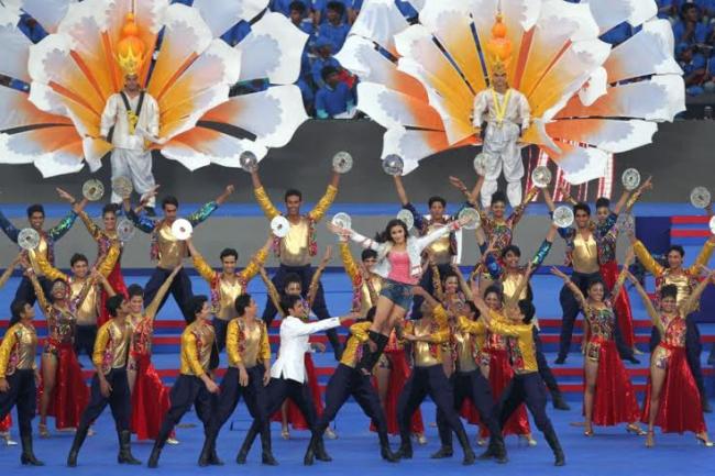 ISL fever grips India, stars dazzle at opening ceremony