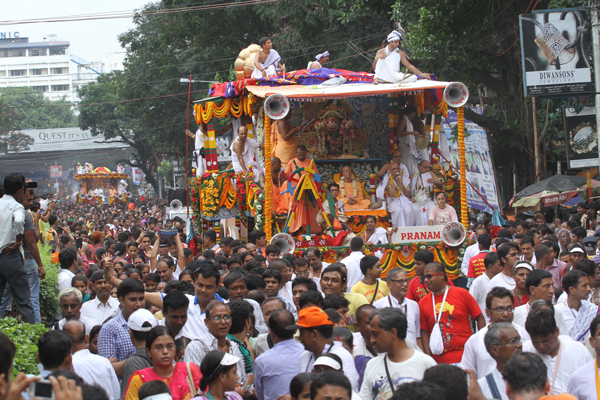 Kolkata celebrates Rath Yatra festival