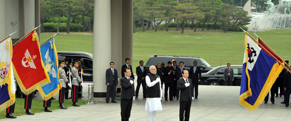  Modi arrives at ROK Airbase, in Seoul, South Korea