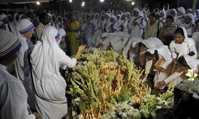 Sister Nirmala laid to rest in Kolkata cemetery
