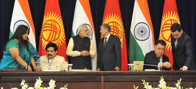 Narendra Modi delivering his statement to the media at Joint Press Briefing with the President of Kyrgyz Republic, Mr. Almazbek Atambayev