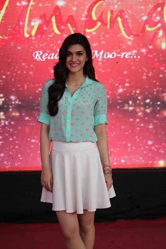 Kriti Sanon at Umang collage fest