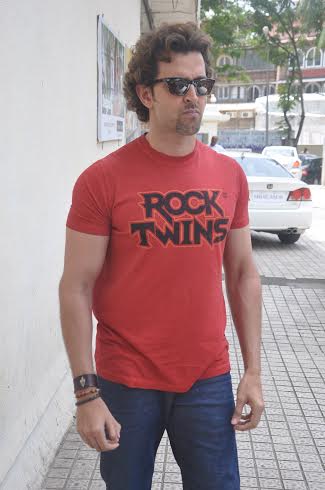 Hrithik Roshan and Sonam Kapoor launch the recreated version of Aashiqui's Dheere Dheere Se