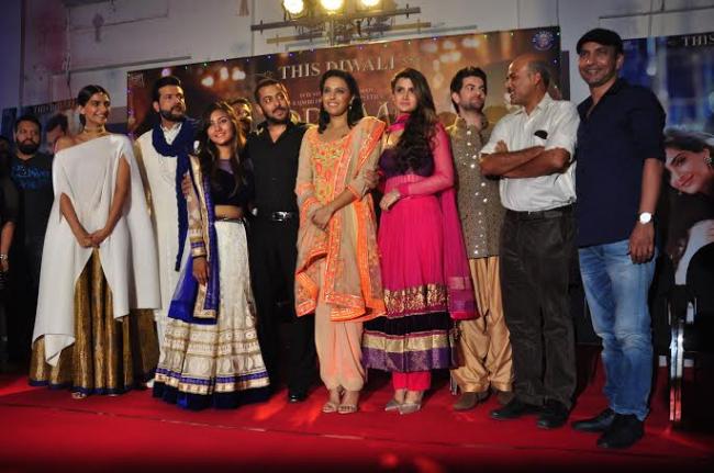 Prem Ratan Dhan Payo's team holds informal meet