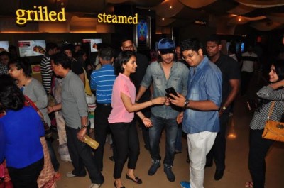 Sushant, Dibakar visit theatre to see audience reaction