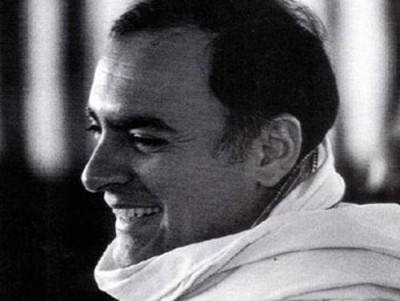 Modi pays tributes to former PM Rajiv Gandhi on his death anniversary