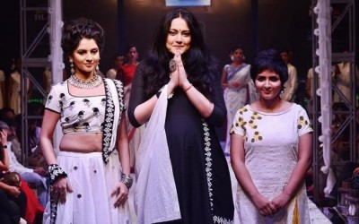 Models walk the ramp at  Kingfisher Ultrla Bengal Fashion Week