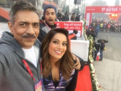 Prakash Jha supports the 'Run for Respect' initiative at the Airtel Delhi Half Marathon 2015