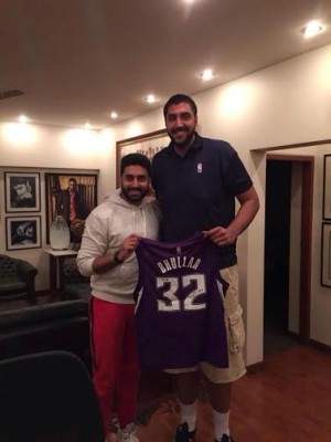 Abhishek Bachchan meets NBA's 'Little' guy