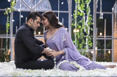 Salman Khan does live Twitter chat with his fans for Prem Ratan Dhan Payo