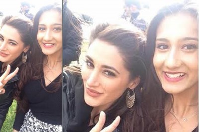 Nargis Fakhri invites a fan on sets of Housefull 3 in London