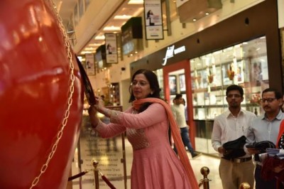 DLF Place celebrated its 7th anniversary with "Spread the Warmth" campaign