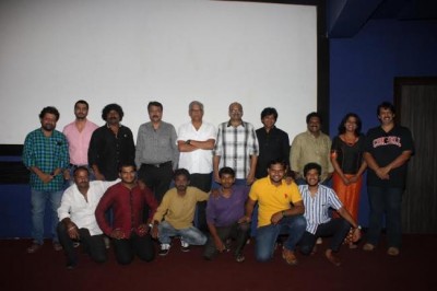 Mahesh Manjrekar theatrical trailer of Mohan Joshi starrer "Deool Band"