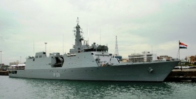 Navy in night operation evacuates Indian nationals from Yemen