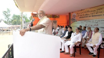 PM announces Rs. 1.25 lakh crore development package for Bihar