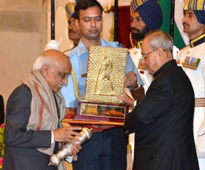 President of India presents Gandhi Peace Prize 2014 to ISRO