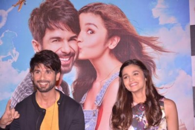 B-Town praises Shaandaar trailer