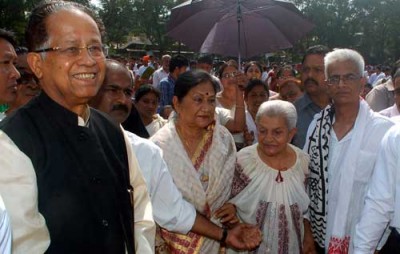 Gogoi seeks PM intervention to oust Assam Governor  