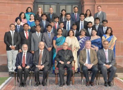 Pranab Mukherjee meets top 10 winning teams of 'Innovate for Digital India Challenge' 