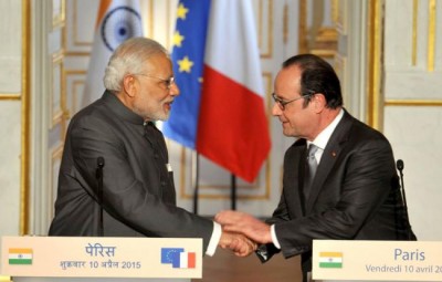 PM Modi gifts 'Tree of Life' painting to President Francois Hollande