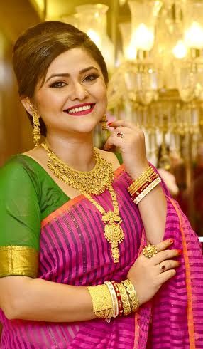 Koneenica Banerjee inaugurates revamped Tanishq Bowbazar Store in Kolkata