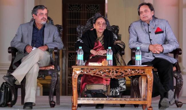 Shashi Tharoor attends Apeejay Kolkata Literary Festival