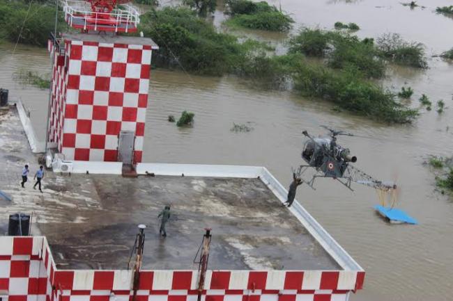 Indian Airforce engage in Chennai rescue operations