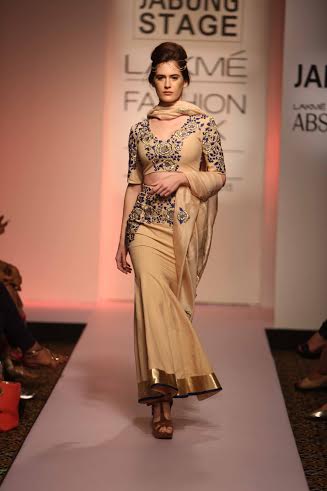 LFW: Shilpa Reddy and Ridhi Mehra presented amazing style directions  at Jabong stage