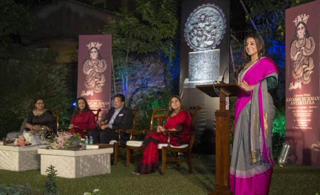 Vidya Balan unveils Jayasri Burman's book 'Antaryatra'