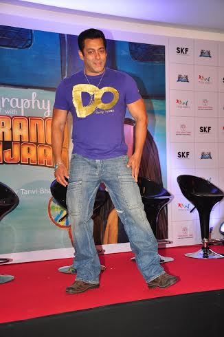 Salman Khan launch Bajrangi Bhaijaan book for children