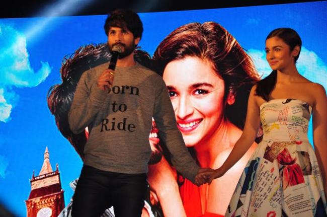 Shahid, Alia attends Mithibai college fest