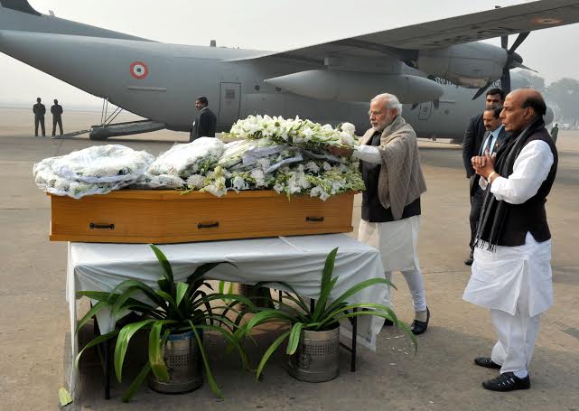 Narendra Modi paying homage at the mortal remains of Mufti Mohammad Sayeed
