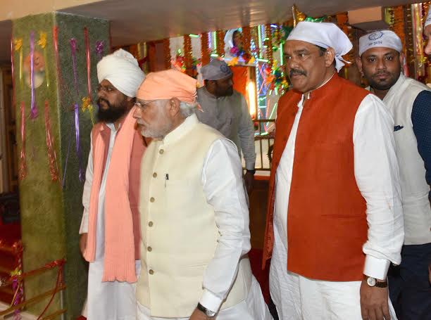 Narendra Modi at Shri Guru Ravidas Janmsthan Mandir