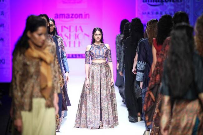 Amazon India Fashion Week: Aditi Rao Hydari sizzles on the ramp