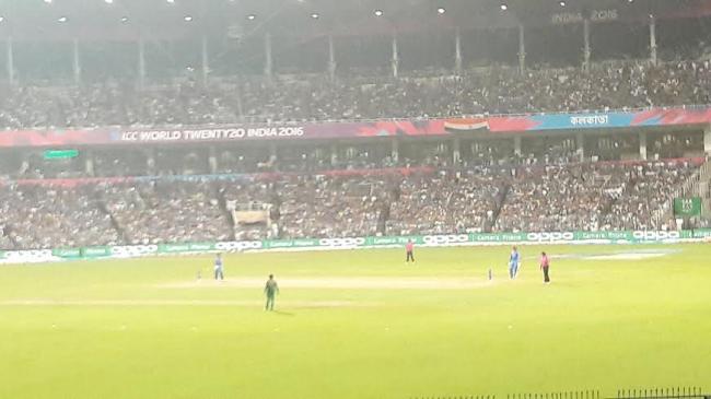 Kolkata: India beat Pakistan in World T20 clash