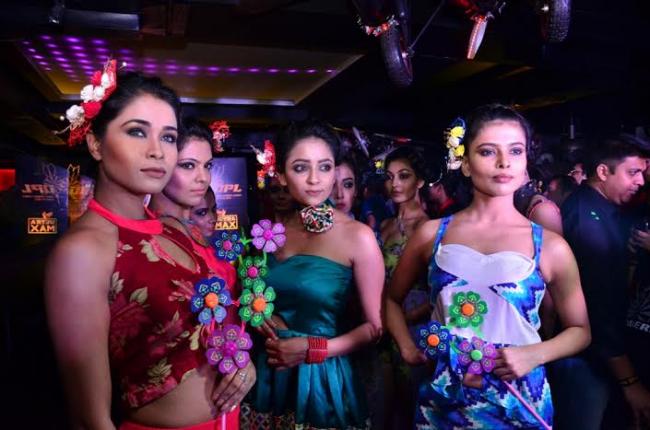 "UltraMax Darts Premier League" party sizzles Kolkat"