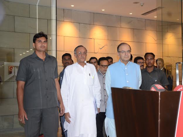  Arun Jaitley at the meeting of the Empowered Committee on GST