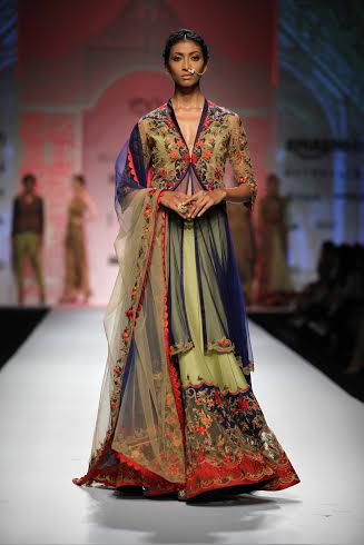 Amazon India Fashion Week: Malaika Arora Khan walks the ramp for Mandira Wirk