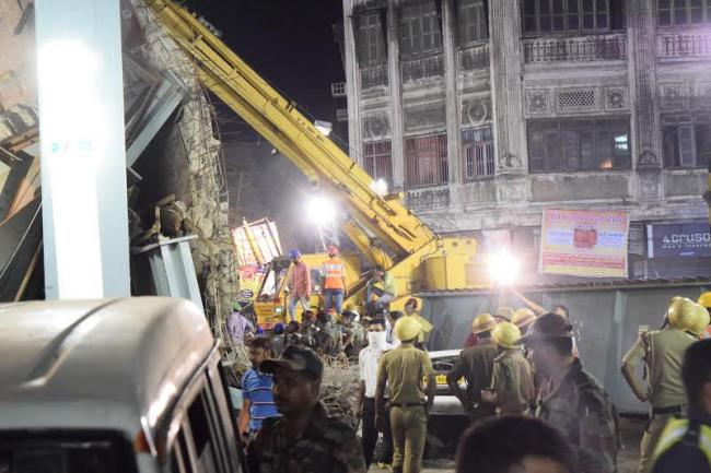 Rescue operation underway after Kolkata flyover collapse