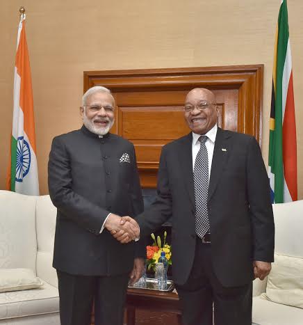 Narendra Modi being received by the President of the Republic of South Africa