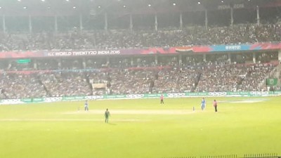 Kolkata: India beat Pakistan in World T20 clash