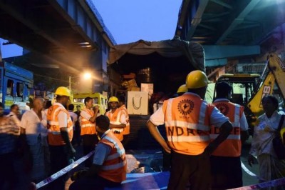 Rescue operation underway after Kolkata flyover collapse