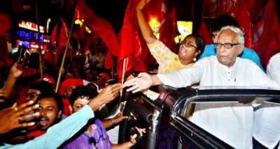Buddhadeb Bhattacharya leads roadshow in south Kolkata